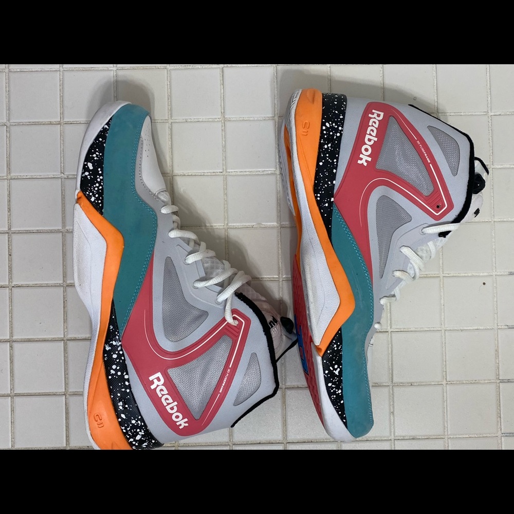 Reebok Pump Men’s Hi Top Basketball - Sz 9